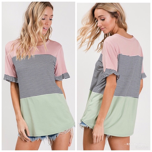 Tops - 🛍LAST 1! Color Block Ruffle Tunic!